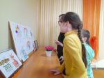 В Татарской Тахтале в сельском клубе открылась выставка рисунков «Жизнь без войны»