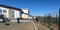 Коллектив бассейна «Дулкын» навел порядок на территории - Газета Новая жизнь