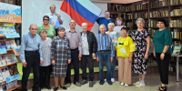 В Межпоселенческой центральной библиотеке провели информационный лекторий об истории российского флага «Три символа на фоне истории» - Спасский район